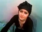 Арабские хиджаб девушка мигающий