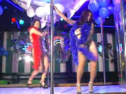 Тайский бар девушки голые полюс танец 2